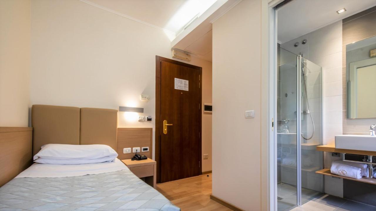 Hotel Centro Benessere Gardel Arta Terme Exterior foto